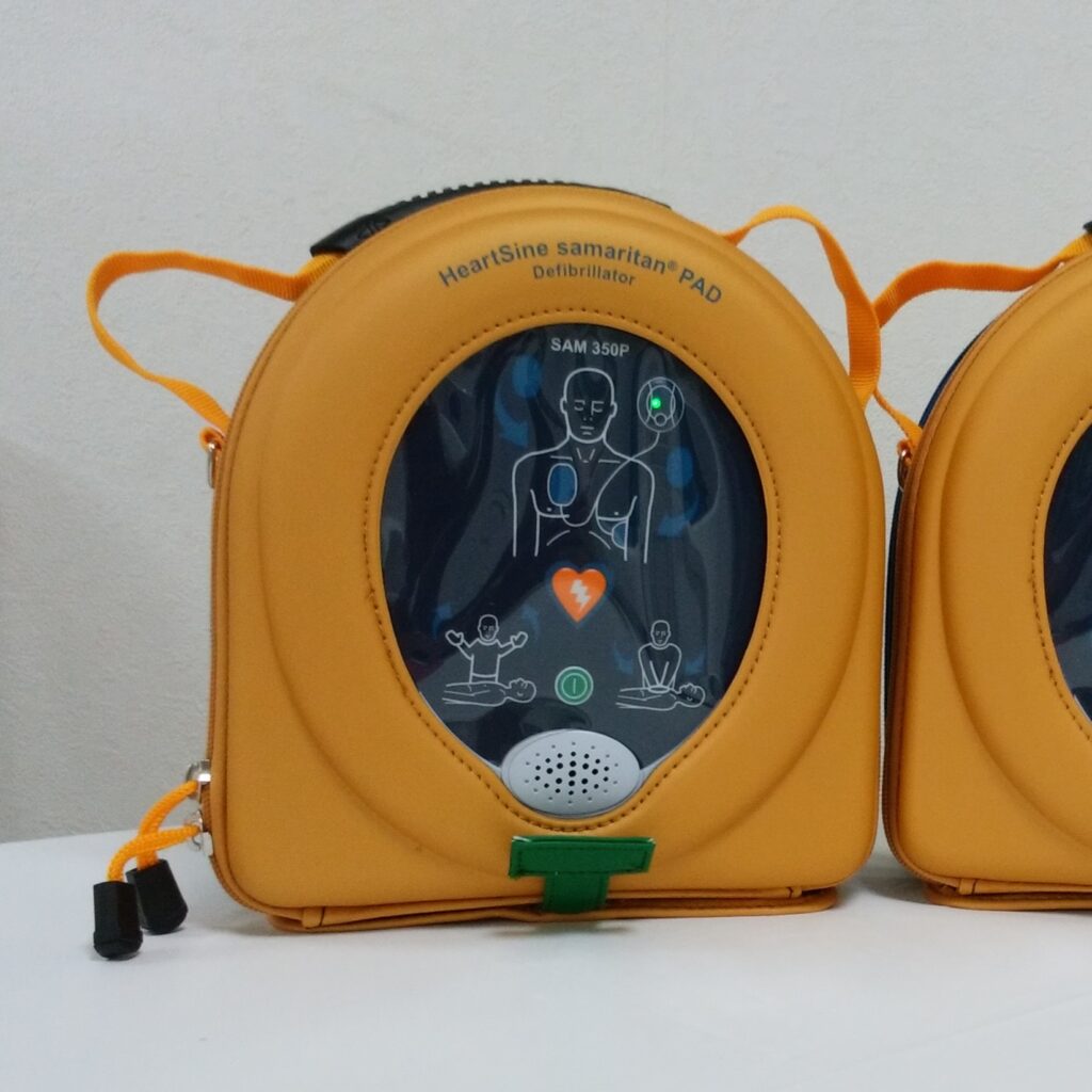 車内備え付き【AED】のイメージ画像